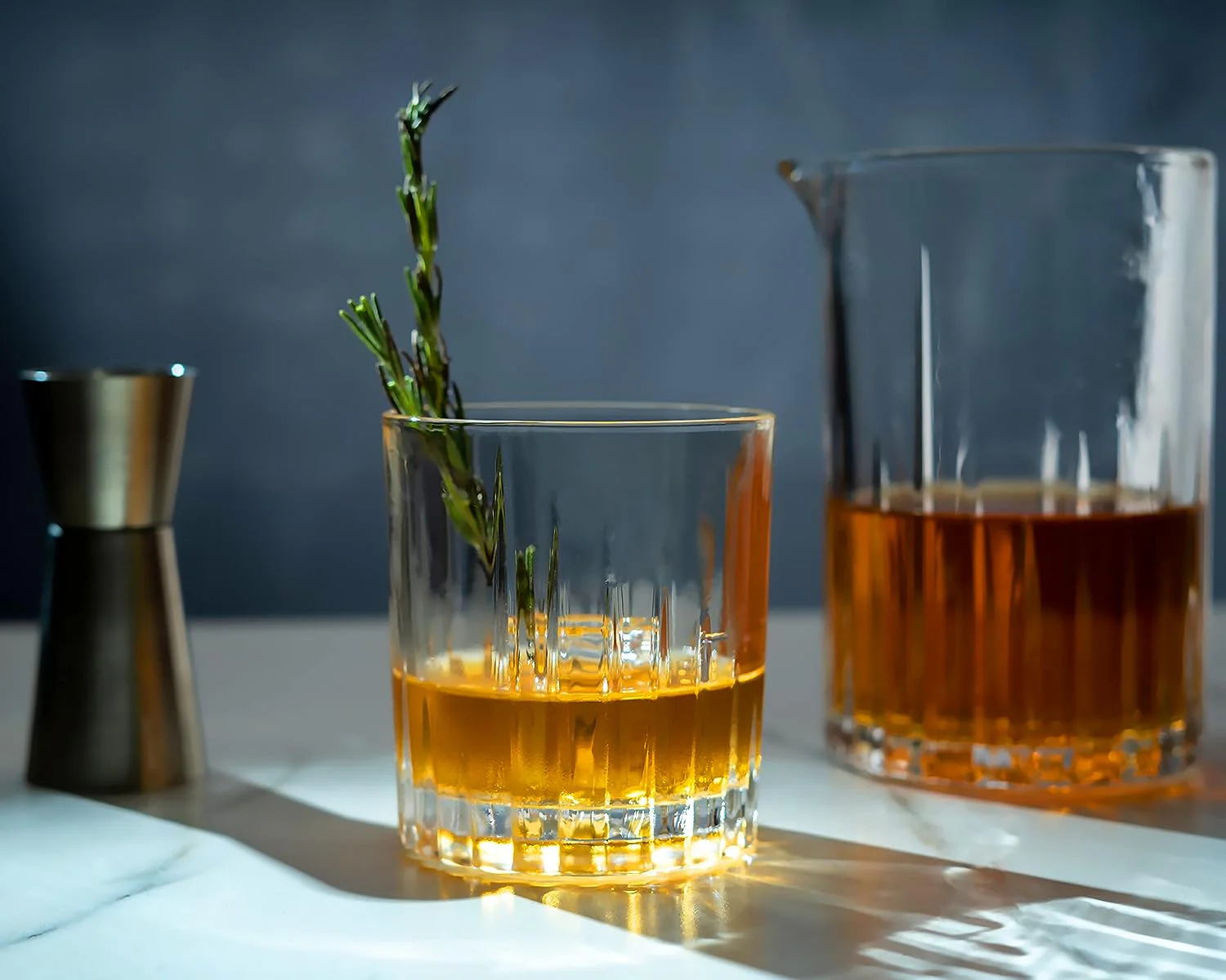 360 Rotating Old Fashioned Glass Set With Mixing Pitchers - Image 3
