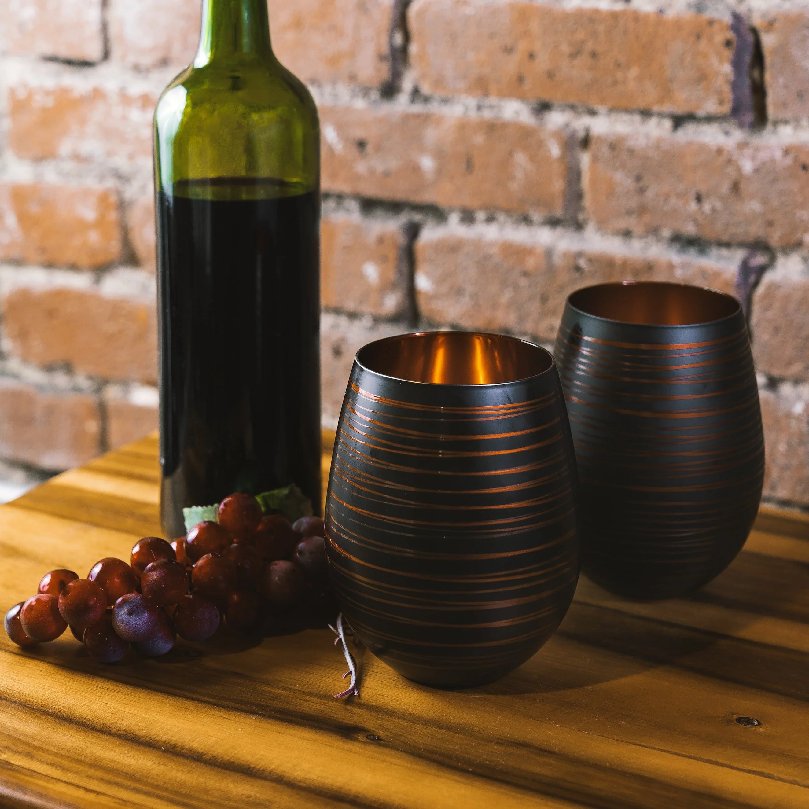 Black Swirl Stemless Glasses - Image 4